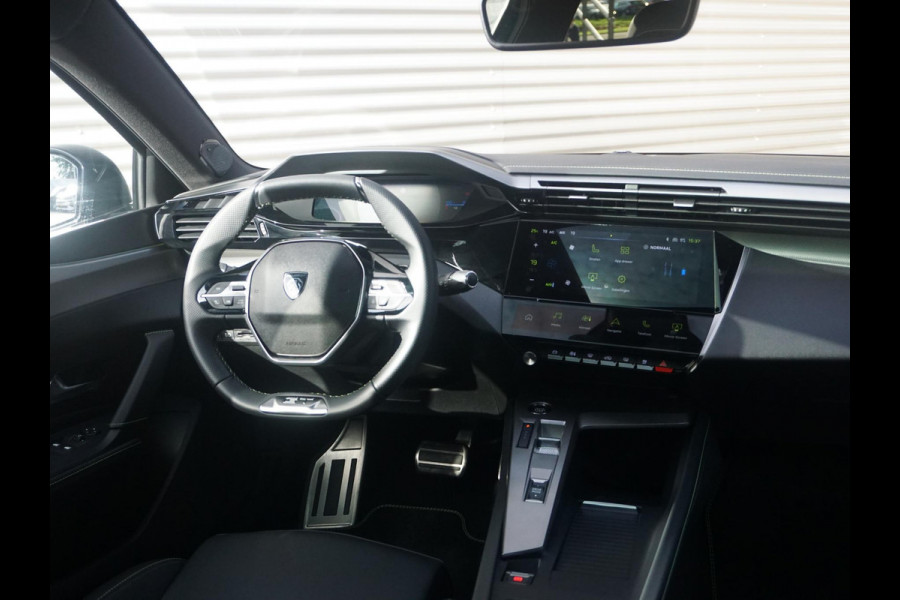 Peugeot e-408 GT Avantage 58 kWh Panoramadak SoH 99%