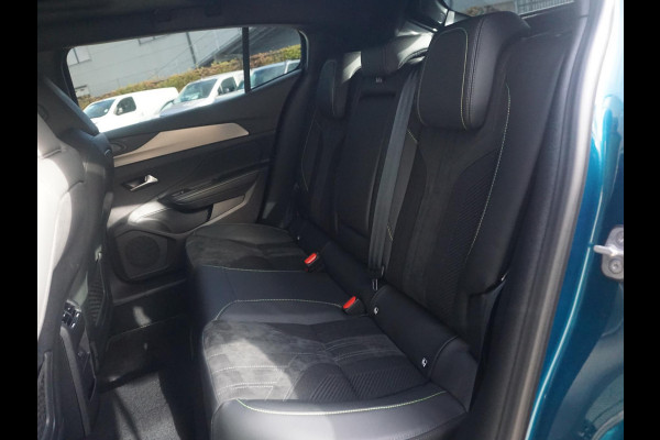 Peugeot e-408 GT Avantage 58 kWh Panoramadak SoH 99%