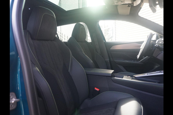 Peugeot e-408 GT Avantage 58 kWh Panoramadak SoH 99%