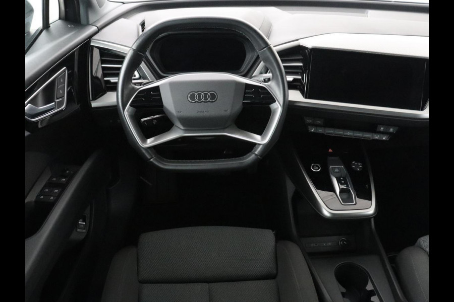 Audi Q4 e-tron 40 Launch edition Advanced 77 kWh | SOH 89,7% | Cruise control | Stoelverwarming | Park assist | Navigatie | Carplay |Climate control