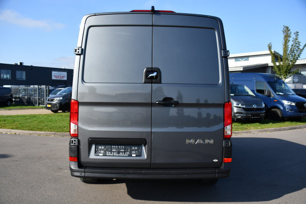 MAN TGE 3.180 35 2.0 L3H2 DC PB Edition Camera, Cruise, Carplay, LED, 177pk, Automaat, Sensoren, Multimedia, Uniek!