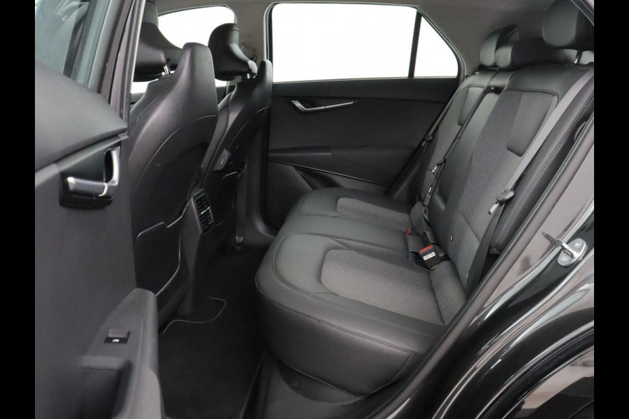 Kia Niro EV DynamicLine 64.8 kWh | SOH 95,4% | Half leder | Adaptive cruise | Trekhaak | Camera | Park assist | Climate control | Carplay | Full LED