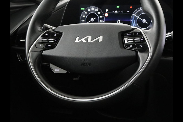 Kia Niro EV DynamicLine 64.8 kWh | SOH 95,4% | Half leder | Adaptive cruise | Trekhaak | Camera | Park assist | Climate control | Carplay | Full LED