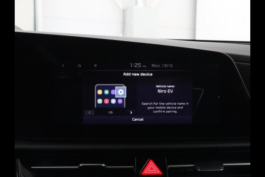 Kia Niro EV DynamicLine 64.8 kWh | SOH 95,4% | Half leder | Adaptive cruise | Trekhaak | Camera | Park assist | Climate control | Carplay | Full LED