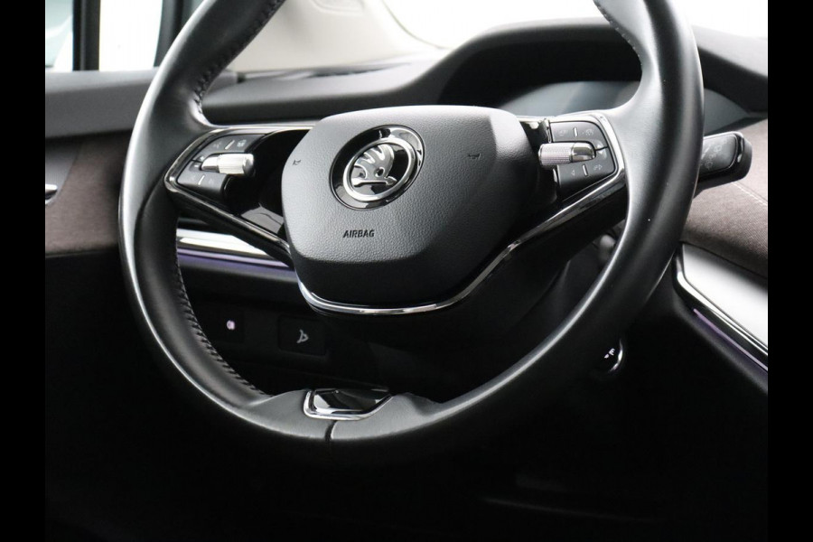 Škoda Enyaq iV 60 | SOH 91,8% | Cruise control | Stuur/stoel verwarming | Camera | Park assist | Sfeerverlichting | Climate control | Carplay