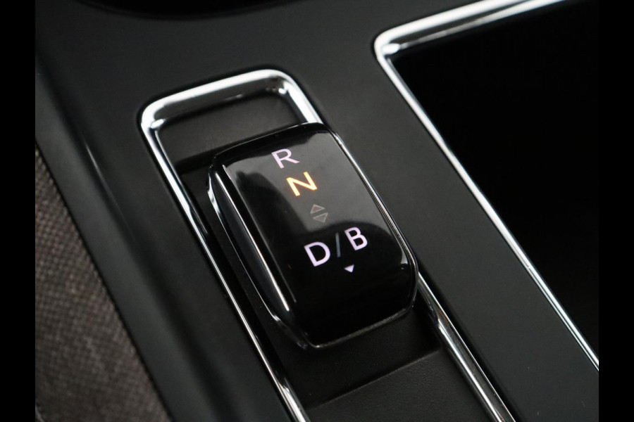 Škoda Enyaq iV 60 | SOH 91,8% | Cruise control | Stuur/stoel verwarming | Camera | Park assist | Sfeerverlichting | Climate control | Carplay