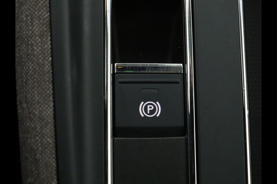 Škoda Enyaq iV 60 | SOH 91,8% | Cruise control | Stuur/stoel verwarming | Camera | Park assist | Sfeerverlichting | Climate control | Carplay