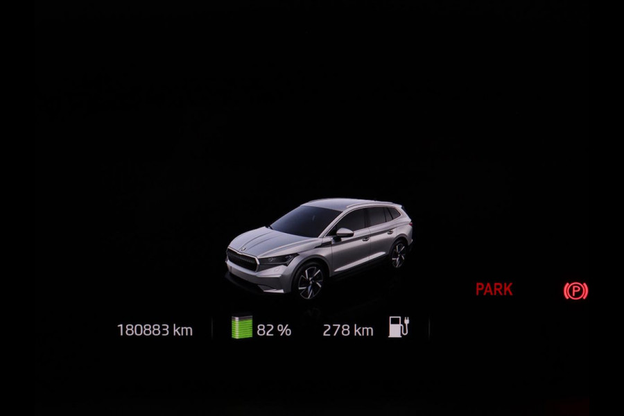 Škoda Enyaq iV 60 | SOH 91,8% | Cruise control | Stuur/stoel verwarming | Camera | Park assist | Sfeerverlichting | Climate control | Carplay