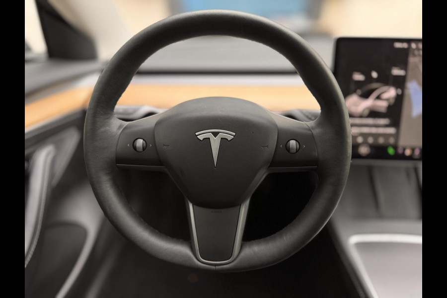 Tesla Model 3 Long Range AWD 75 kWh | SOH: 90,4% | Full Self-Driving Capability Pack | V+A stoel & stuur verwarming |