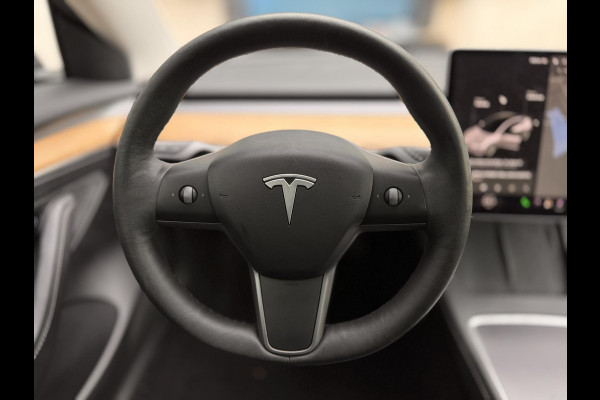 Tesla Model 3 Long Range AWD 75 kWh | SOH: 90,4% | Full Self-Driving Capability Pack | V+A stoel & stuur verwarming |