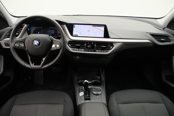 BMW 1-serie 118i Eerste Eigenaar, Virtual Cockpit, Cruise, Apple Carplay, Rijstrooksensor, PDC, 16''
