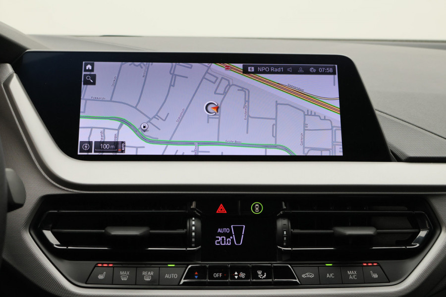BMW 1-serie 118i Eerste Eigenaar, Virtual Cockpit, Cruise, Apple Carplay, Rijstrooksensor, PDC, 16''