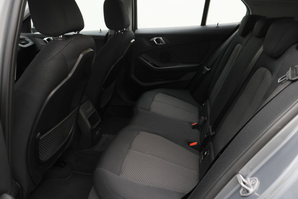 BMW 1-serie 118i Eerste Eigenaar, Virtual Cockpit, Cruise, Apple Carplay, Rijstrooksensor, PDC, 16''