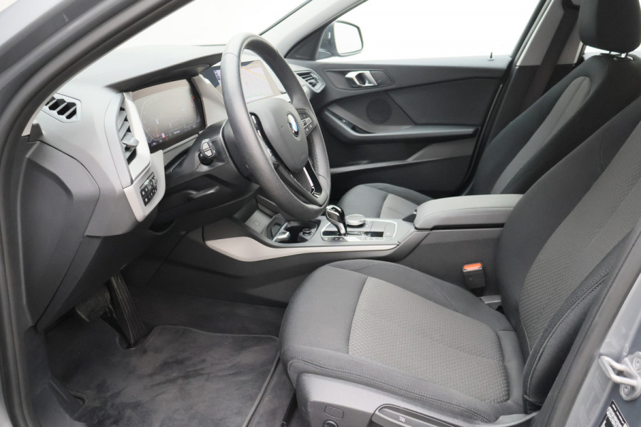 BMW 1-serie 118i Eerste Eigenaar, Virtual Cockpit, Cruise, Apple Carplay, Rijstrooksensor, PDC, 16''