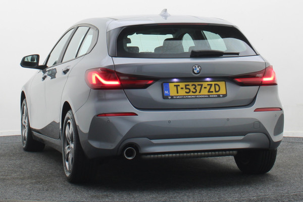 BMW 1-serie 118i Eerste Eigenaar, Virtual Cockpit, Cruise, Apple Carplay, Rijstrooksensor, PDC, 16''