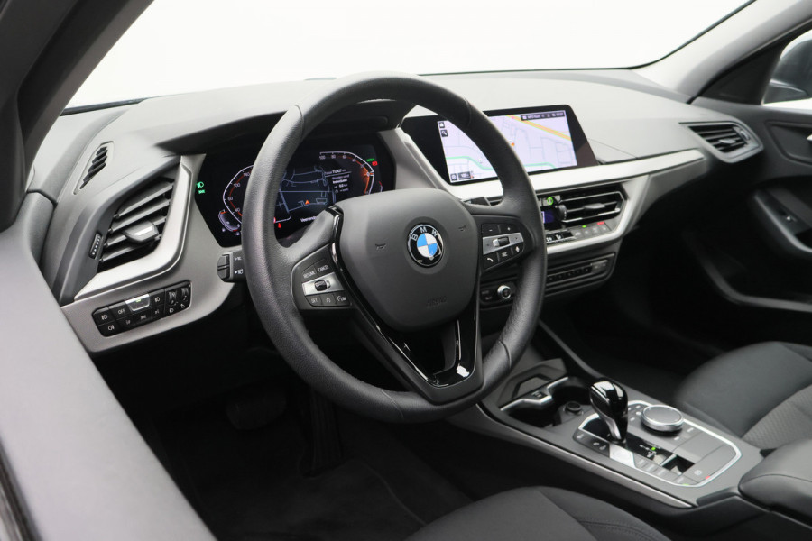 BMW 1-serie 118i Eerste Eigenaar, Virtual Cockpit, Cruise, Apple Carplay, Rijstrooksensor, PDC, 16''