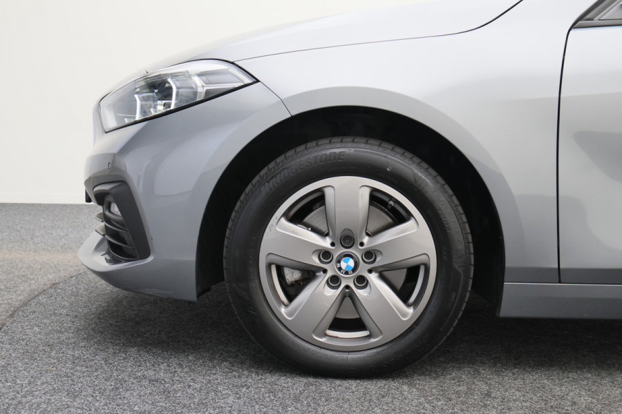 BMW 1-serie 118i Eerste Eigenaar, Virtual Cockpit, Cruise, Apple Carplay, Rijstrooksensor, PDC, 16''