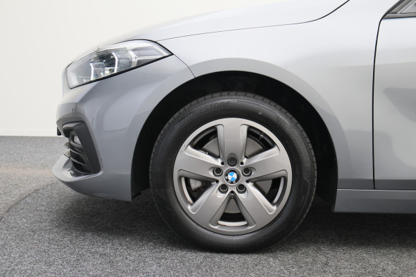 BMW 1-serie 118i Eerste Eigenaar, Virtual Cockpit, Cruise, Apple Carplay, Rijstrooksensor, PDC, 16''