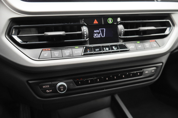 BMW 1-serie 118i Eerste Eigenaar, Virtual Cockpit, Cruise, Apple Carplay, Rijstrooksensor, PDC, 16''