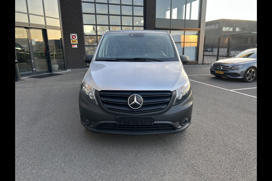 Mercedes-Benz Vito 116 CDI Lang / Automaat / Distronic / Camera / Parkeersensoren / Navigatie / Airco