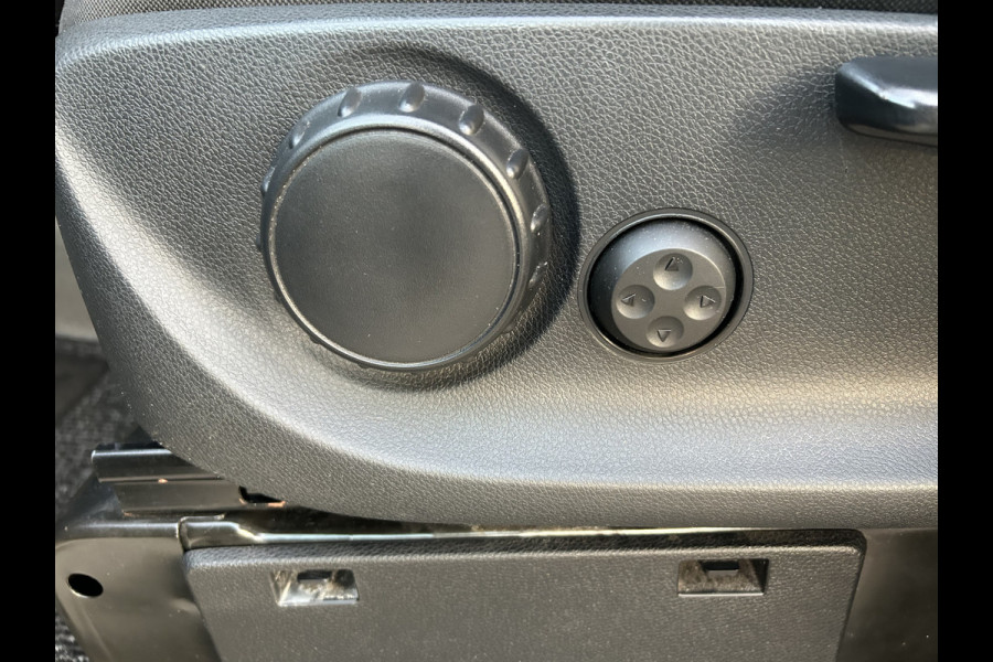 Mercedes-Benz Vito 116 CDI Lang / Automaat / Distronic / Camera / Parkeersensoren / Navigatie / Airco