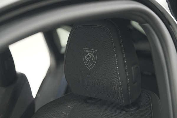 Peugeot 3008 1.2 Hybrid 136 GT | Adaptieve Cruise Control | Camera | Elektrische Kofferklep | Apple Carplay