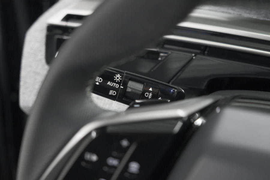 Peugeot 3008 1.2 Hybrid 136 GT | Adaptieve Cruise Control | Camera | Elektrische Kofferklep | Apple Carplay