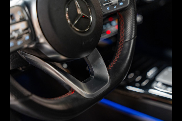 Mercedes-Benz CLA-Klasse CLA 180 AMG Line, Pano, Digi Dash, Voll Led, Apple Carplay, Android Auto, NAP, Cam, Volledig Onderhouden