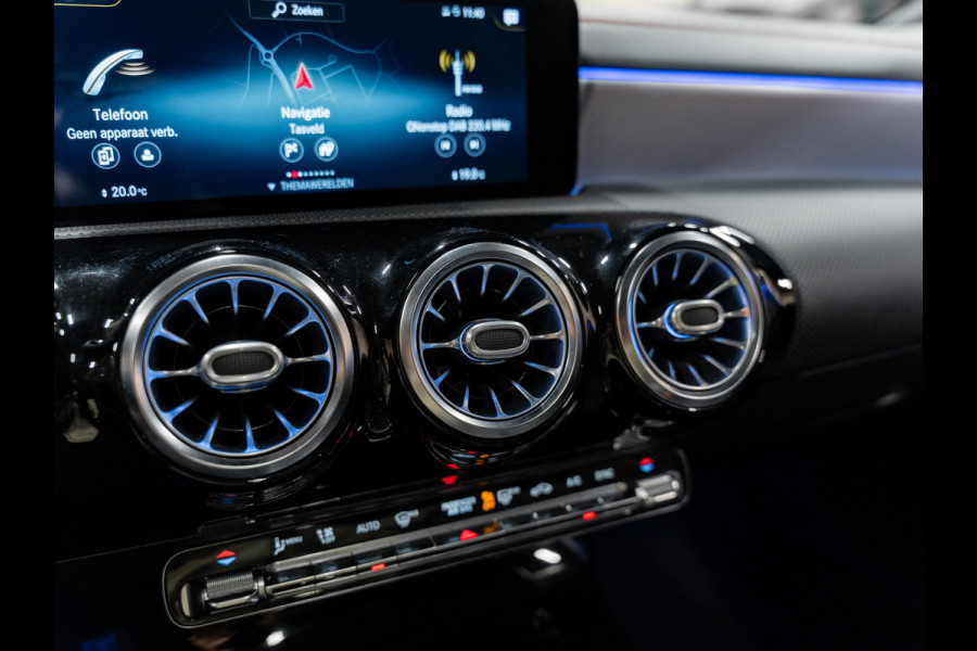 Mercedes-Benz CLA-Klasse CLA 180 AMG Line, Pano, Digi Dash, Voll Led, Apple Carplay, Android Auto, NAP, Cam, Volledig Onderhouden