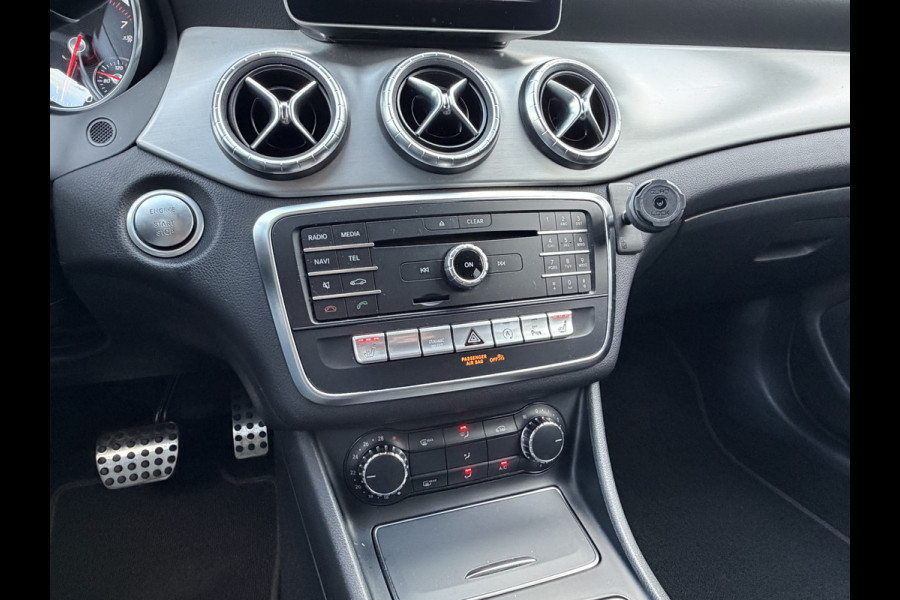 Mercedes-Benz CLA-Klasse Shooting Brake 180 Business AMG Carplay Stoelverw Cruise Camera Orig.NL Onderhoud!