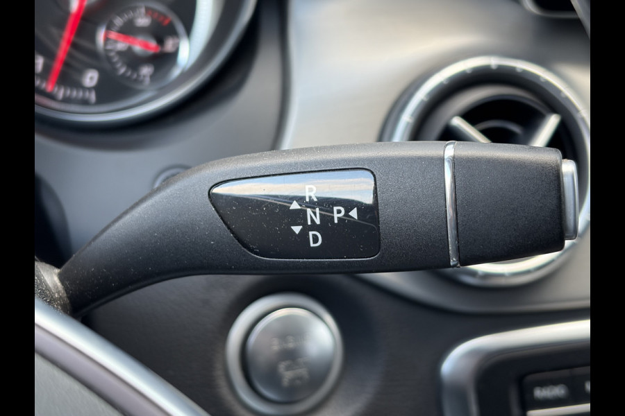 Mercedes-Benz CLA-Klasse Shooting Brake 180 Business AMG Carplay Stoelverw Cruise Camera Orig.NL Onderhoud!