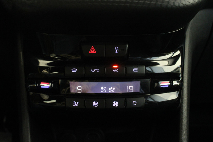 Peugeot 2008 1.2 PureTech Allure |Navi|Camera|