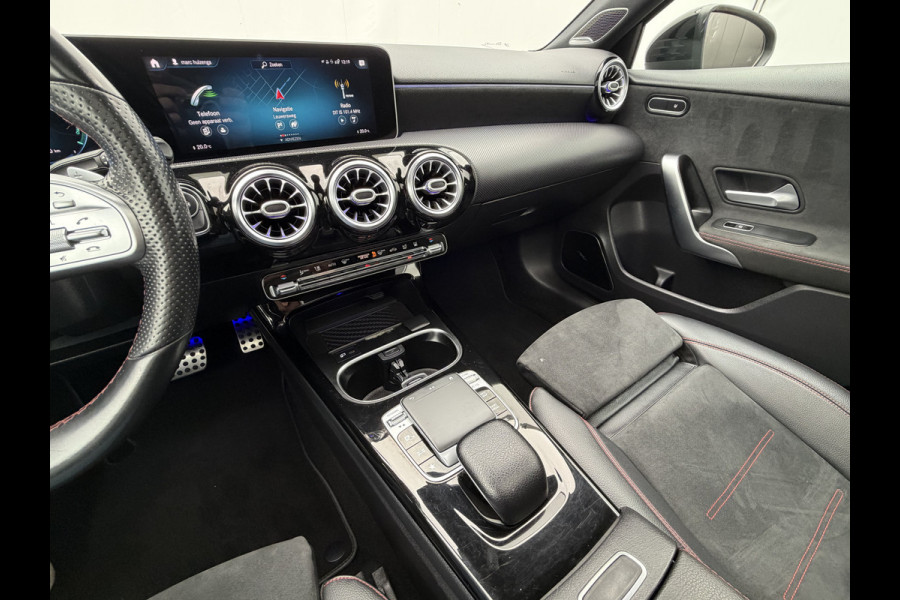 Mercedes-Benz A-Klasse 250 e Business AMG Pano Burmester Adap.Cruise Stoelverw Camera VOL!