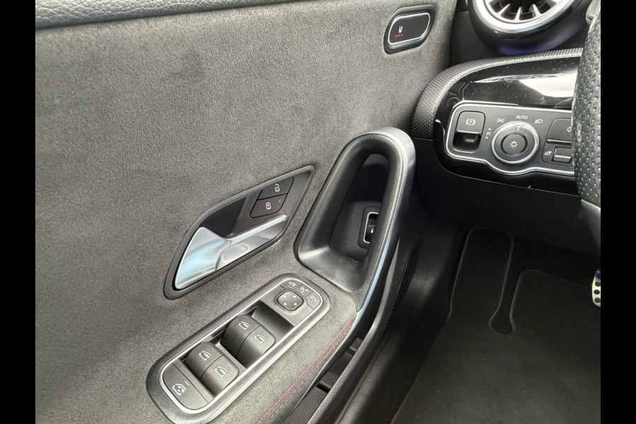Mercedes-Benz A-Klasse 250 e Business AMG Pano Burmester Adap.Cruise Stoelverw Camera VOL!