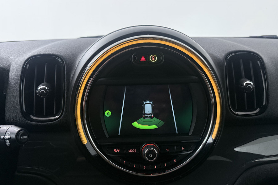 MINI Countryman 1.5 Cooper Chili (NAVIGATIE, PARKEERSENSOREN, CLIMA, STUURBEDIENING)