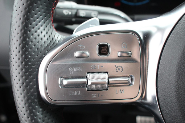 Mercedes-Benz GLA 250 e AMG Line Automaat PHEV Nieuw Model! Leder Navigatie Augmented reality Virtual Cockpit Handsfree elektrische achterklep Dab Stoel verwarming Led Trekhaak