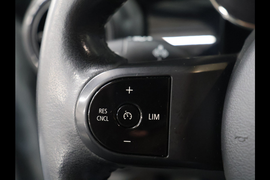 MINI 5-deurs 1.5 Cooper Classic [APPLE CARPLAY, CRUISE CONTROL, DIGITAL DASH, SENSOREN ACHTER, SFEERVERLICHTING, CLIMATE CONTROL, HALF LEDER, NAVIGATIE, BLUETOOTH, NIEUWSTAAT]