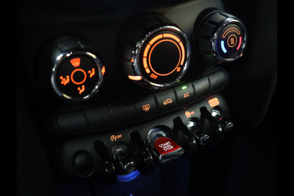 MINI 5-deurs 1.5 Cooper Classic [APPLE CARPLAY, CRUISE CONTROL, DIGITAL DASH, SENSOREN ACHTER, SFEERVERLICHTING, CLIMATE CONTROL, HALF LEDER, NAVIGATIE, BLUETOOTH, NIEUWSTAAT]