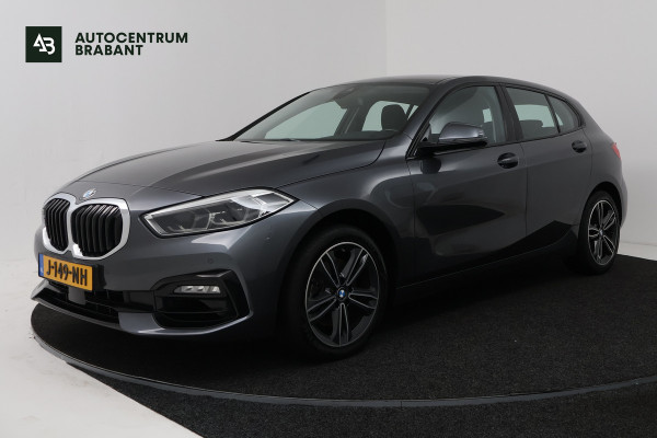 BMW 1-serie 118i High Executive (STOELVERWARMING, SFEERVERLICHTING, NAVIGATIE, PARKEERSENSOREN)