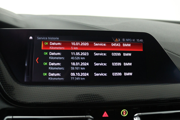 BMW 1-serie 118i High Executive (STOELVERWARMING, SFEERVERLICHTING, NAVIGATIE, PARKEERSENSOREN)