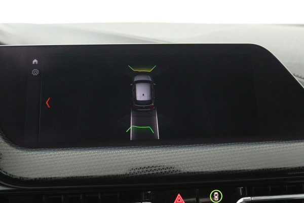 BMW 1-serie 118i High Executive (STOELVERWARMING, SFEERVERLICHTING, NAVIGATIE, PARKEERSENSOREN)
