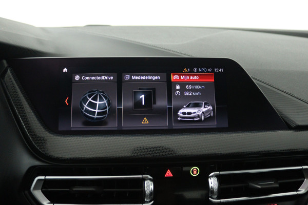 BMW 1-serie 118i High Executive (STOELVERWARMING, SFEERVERLICHTING, NAVIGATIE, PARKEERSENSOREN)