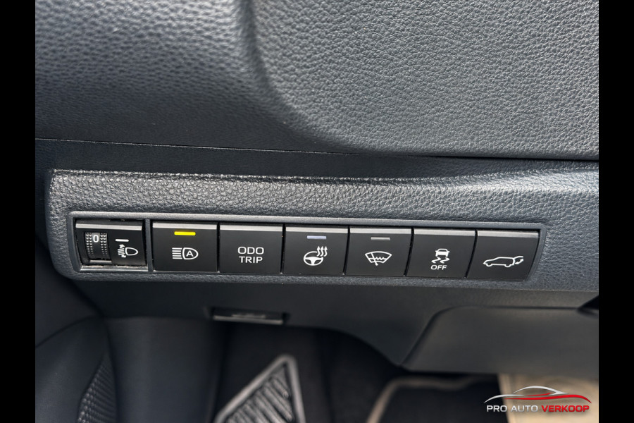 Toyota Corolla Touring Sports Hybrid 140 Active wireless carplay Camera_Full option
