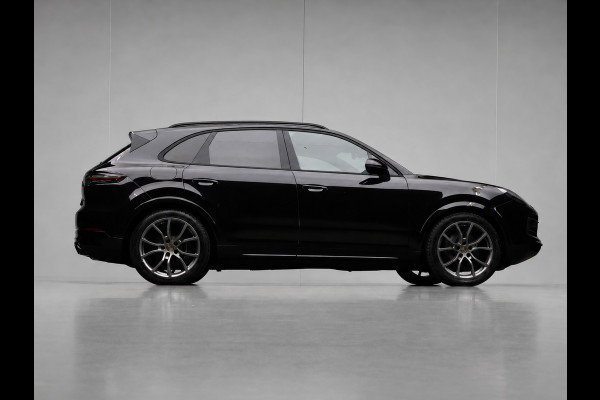 Porsche Cayenne 3.0 E-Hybrid (APPLE CARPLAY,PANORAMADAK,SPORTUITLAAT,SPORT CHRONO,LEDER,CAMERA,ADAPTIEVE CRUISE,LED,NETTESTAAT)