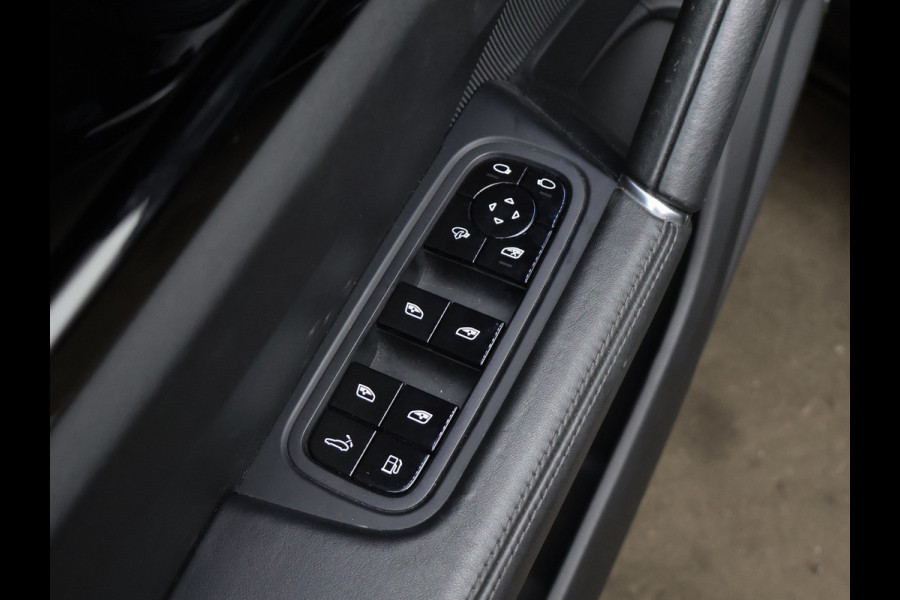 Porsche Cayenne 3.0 E-Hybrid (APPLE CARPLAY,PANORAMADAK,SPORTUITLAAT,SPORT CHRONO,LEDER,CAMERA,ADAPTIEVE CRUISE,LED,NETTESTAAT)