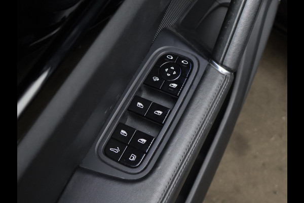 Porsche Cayenne 3.0 E-Hybrid (APPLE CARPLAY,PANORAMADAK,SPORTUITLAAT,SPORT CHRONO,LEDER,CAMERA,ADAPTIEVE CRUISE,LED,NETTESTAAT)
