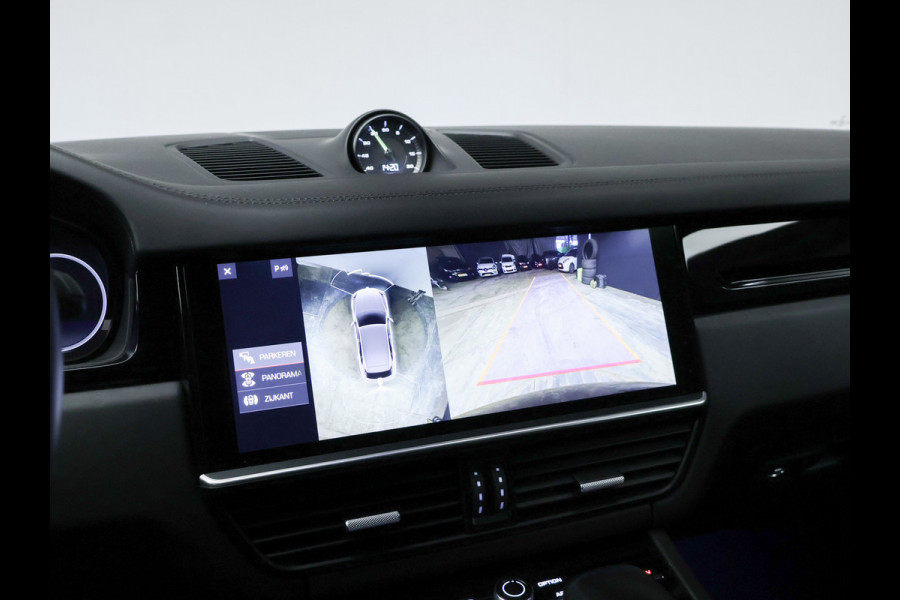 Porsche Cayenne 3.0 E-Hybrid (APPLE CARPLAY,PANORAMADAK,SPORTUITLAAT,SPORT CHRONO,LEDER,CAMERA,ADAPTIEVE CRUISE,LED,NETTESTAAT)