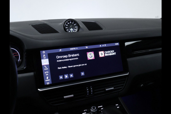 Porsche Cayenne 3.0 E-Hybrid (APPLE CARPLAY,PANORAMADAK,SPORTUITLAAT,SPORT CHRONO,LEDER,CAMERA,ADAPTIEVE CRUISE,LED,NETTESTAAT)