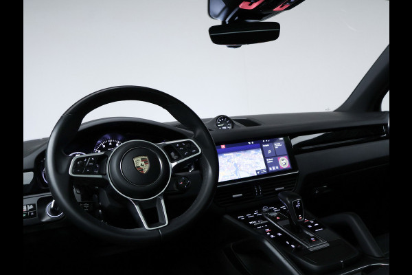 Porsche Cayenne 3.0 E-Hybrid (APPLE CARPLAY,PANORAMADAK,SPORTUITLAAT,SPORT CHRONO,LEDER,CAMERA,ADAPTIEVE CRUISE,LED,NETTESTAAT)