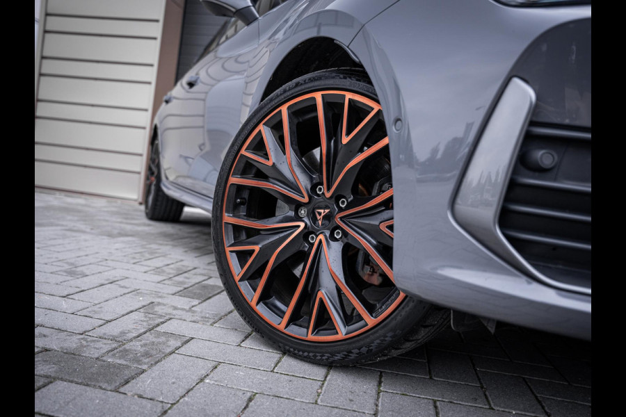 CUPRA Leon 1.4 e-Hybrid VZ Copper Edition 245PK - Pano l ACC l Camera l Carplay